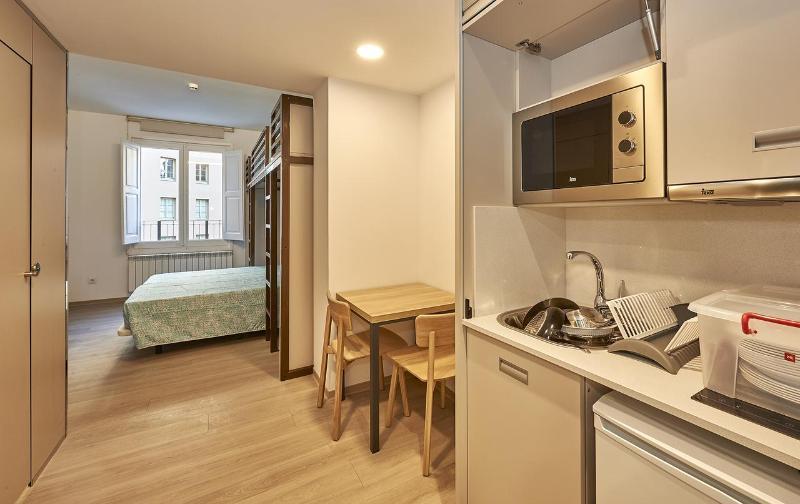 Alberg Abat Oliba Monistrol de Montserrat Esterno foto A studio apartment in Madrid, Spain