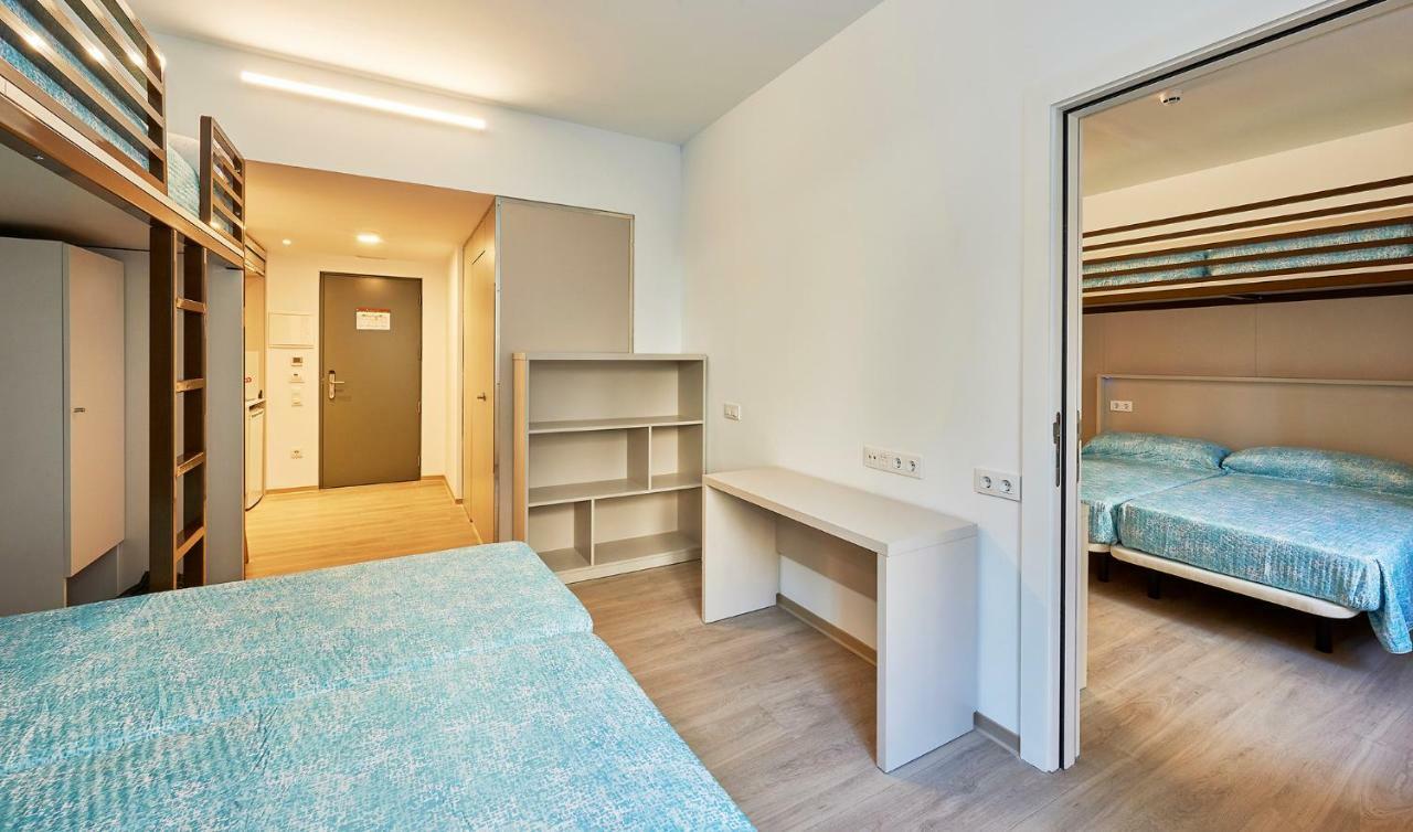Alberg Abat Oliba Monistrol de Montserrat Esterno foto A typical bedroom in the new halls